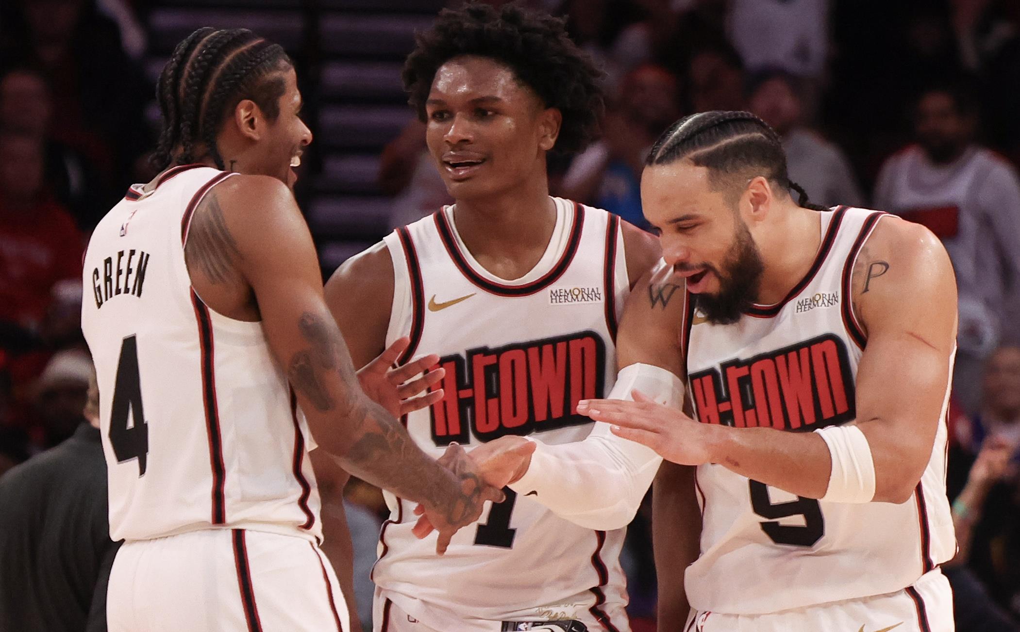 湖人遭遇重大失利，被灰熊击败