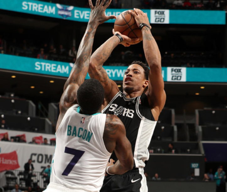 大师兄统领！火箭队取得季后赛五连胜