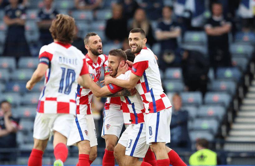 克罗地亚被斯洛文尼亚逼平,小组积分榜下滑 克罗地亚被斯洛文尼亚逼平,小组积分榜下滑