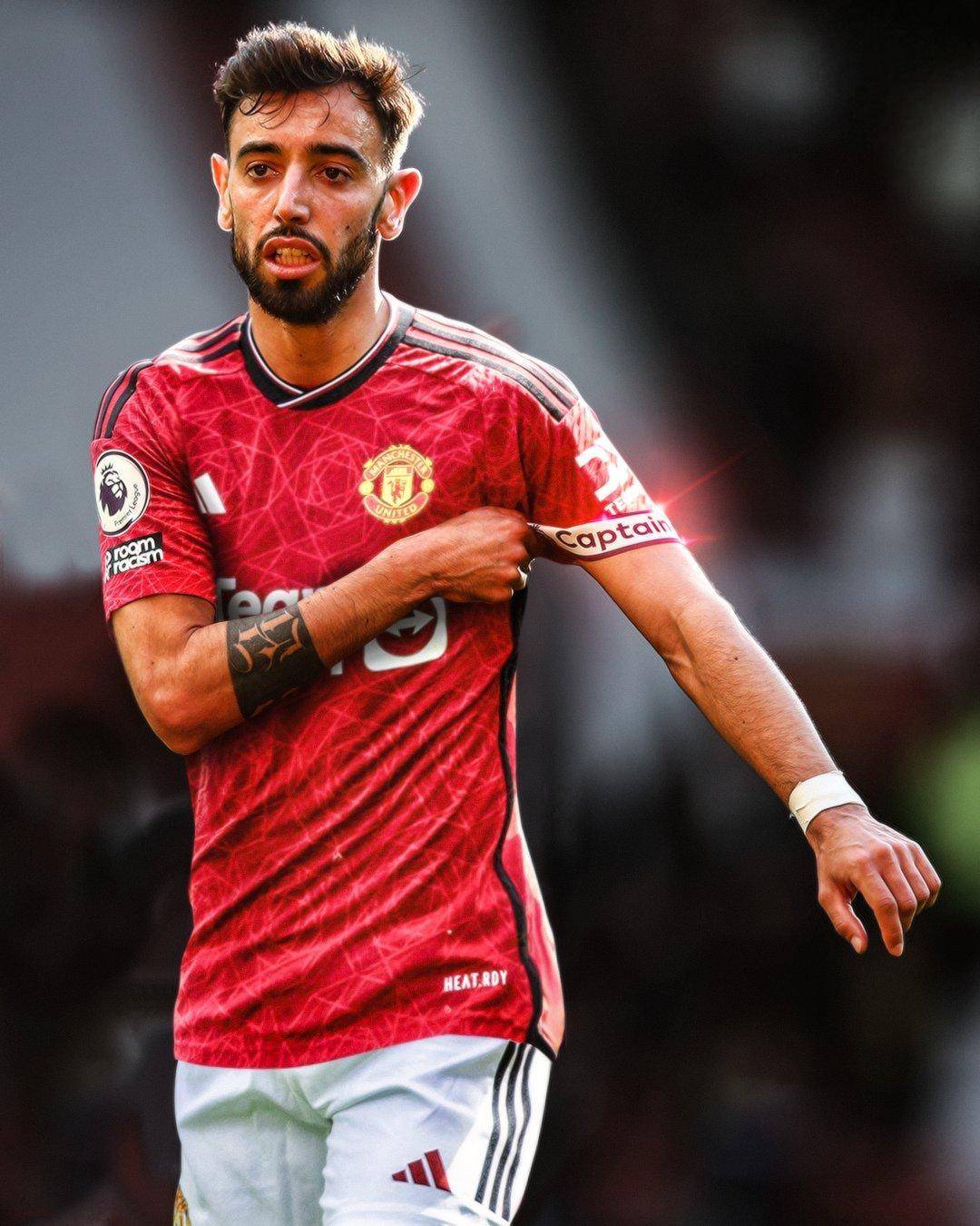 曼联中场布鲁诺荣获月最佳球员称号