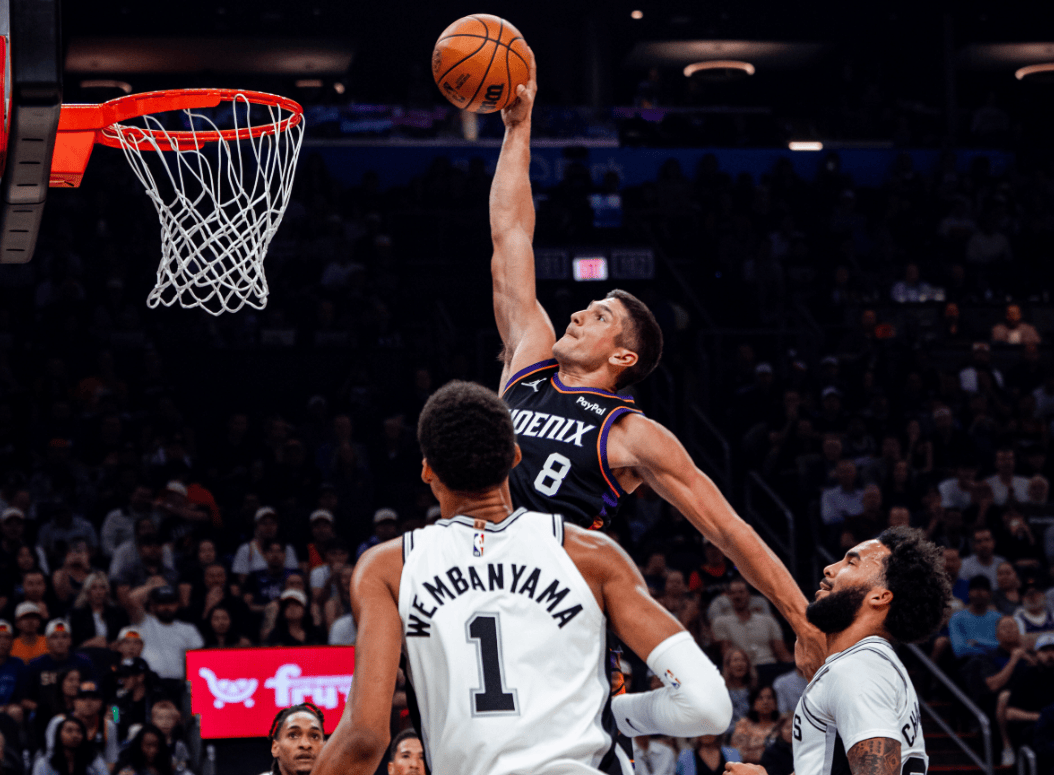 包含热火翻盘山东队,布克统治全场的词条 包含热火翻盘山东队,布克统治全场的词条